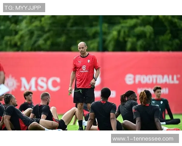 足球球星因病休战引关注 何时重返赛场成为球迷焦点