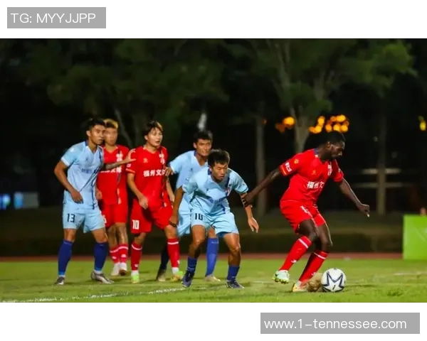 百位巨星齐聚，足球狂热无限荣耀